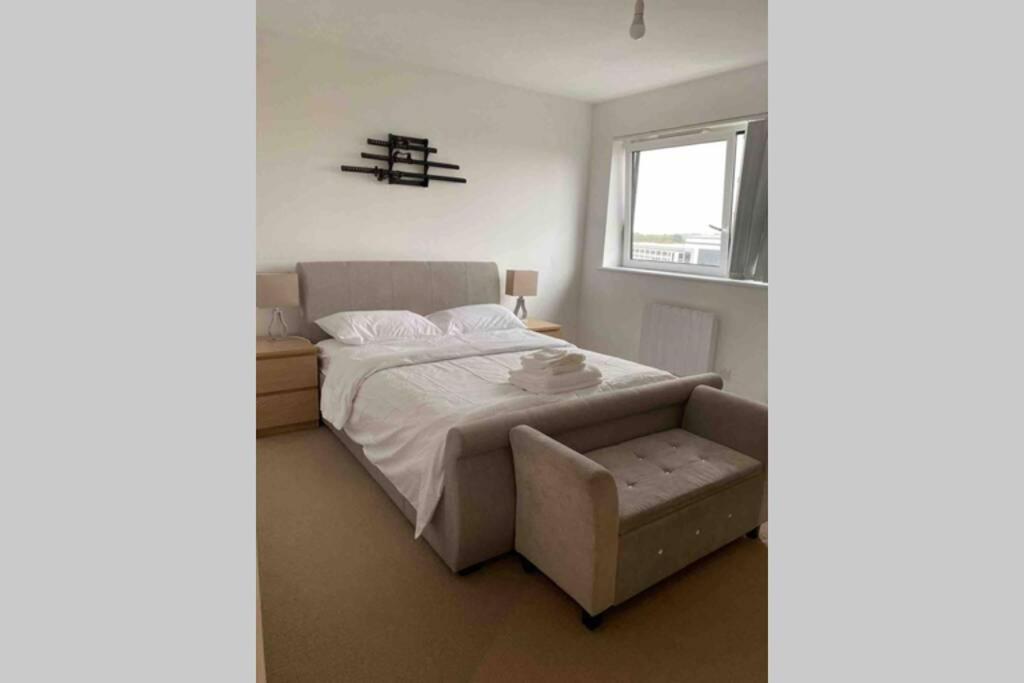 Luxury 1 Bedroom Apartment With Netflix & Parking Borehamwood Eksteriør bilde